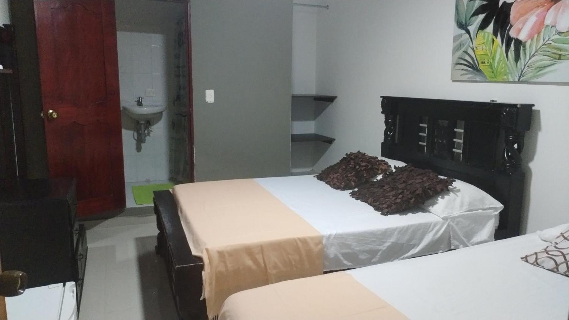 Posada Shalain Pensão *